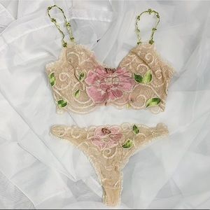 ✖️SOLD✖️Vintage // Claire Pettibone set